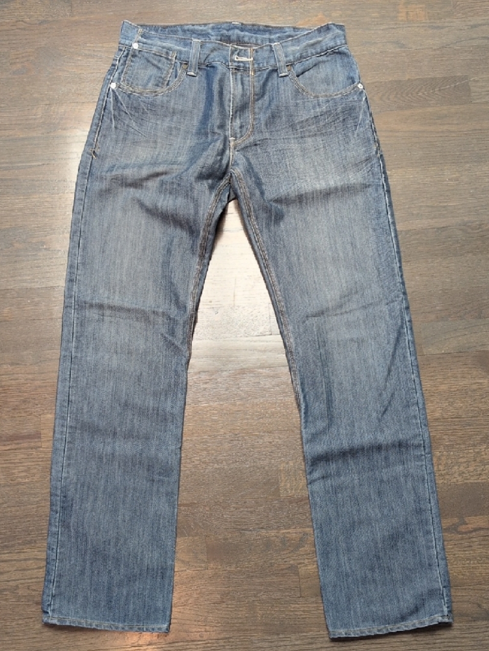 Levi's 514 Slim Straight Jeans in Faded Blue - Picture 2 of 15